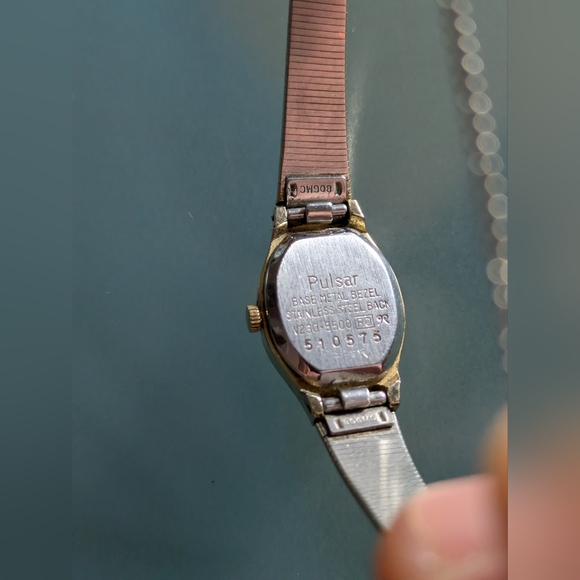 Vintage Pulsar V232-5540 Gold Tone Women’s Watch 5,75" New Battery - Picture 6 of 10